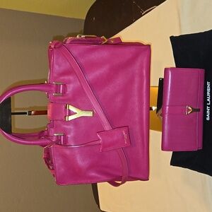 Yves Saint Laurent Paris Pink Cabas Y Chyc Tote & Wallet